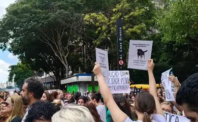 01/02/2026 - Centenas de pessoas pedem justiça por cãozinho Orelha em SP. Foto: Letycia Bond/ Agência Brasil