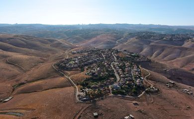 Vista aérea do assentamento judeu de Kedar, na Cisjordânia ocupada 25/6/2023 REUTERS/Ilan Rosenberg