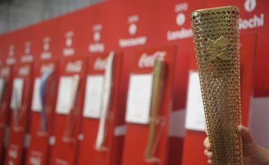 O Comitê Organizador dos Jogos Olímpicos e Paralímpicos Rio 2016 apresenta as primeiras informações sobre o revezamento da tocha olímpica, sua marca e seus patrocinadores oficiais.(Tânia Rêgo/Agência Brasil)