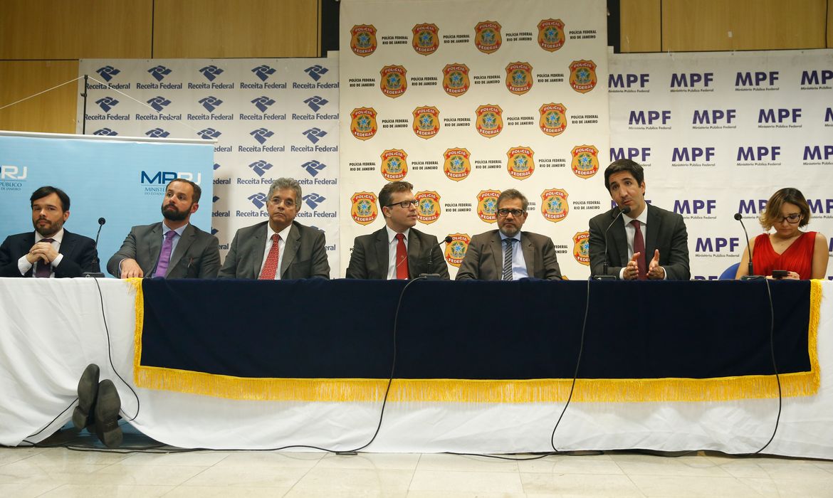 Rio de Janeiro - Representantes da Polícia Federal, da Receita Federal, do Ministério Público do Rio e do Ministério Público Federal, falam sobre Operação Pão Nosso (Tomaz Silva/Agência Brasil)