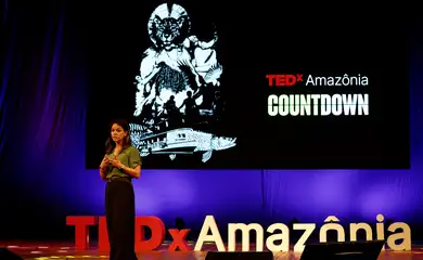 Belém (PA), 07/06/2025 - Mariana Plum, especialista em Defesa e Clima, e pensadora da segurança nacional, se apresenta no TEDx Amazônia, no Theatro da Paz, centro da cidade. Foto: Tânia Rêgo/Agência Brasil