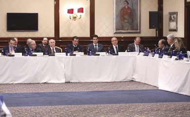 O vice-presidente Michel Temer reúne-se com ministros e empresários em Moscou (Romerio Cunha/Vice Presidência)