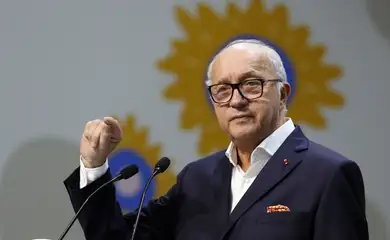 Belém (PA), 07/11/2025 - Laurent Fabius, presidente da COP21 (Acordo de Paris) e atual presidente do Círculo dos Presidentes da COP, fala durante entrevista coletiva na COP30. Foto: Bruno Peres/Agência Brasil