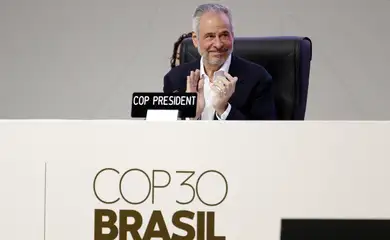 Belém (PA), 10/11/2025 - O presidente da COP30, embaixador André Corrêa do Lago, fala durante a cerimônia de abertura da 30a. Conferência das Partes da Convenção-Quaadro das Nações Unidas sobre a Mudança do Clima, na COP30. Foto: Bruno Peres/Agência Brasil