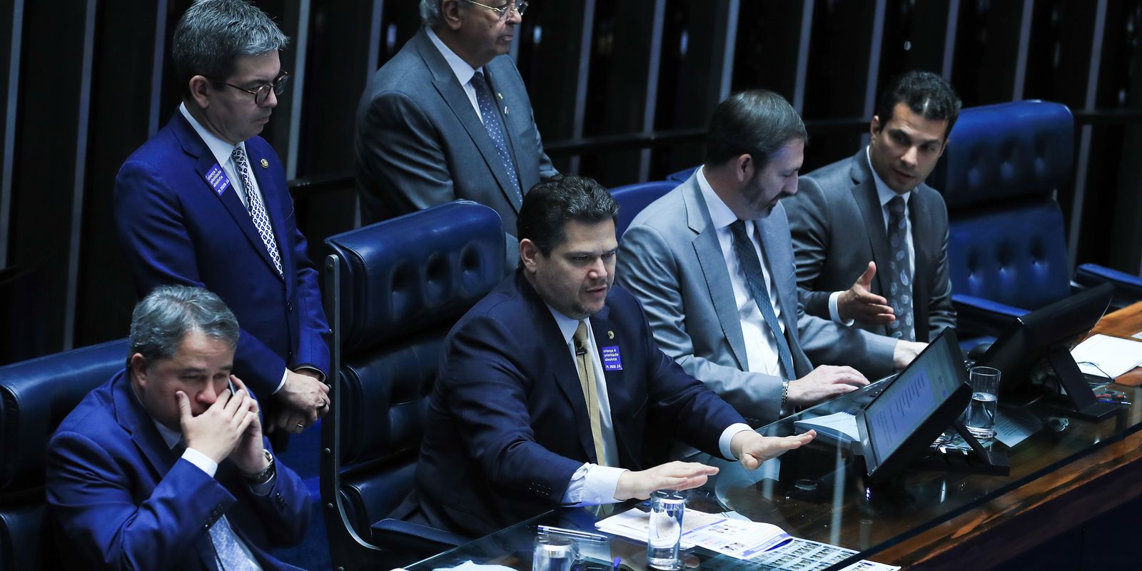 Senado aprova projeto que encurta inelegibilidade pela Ficha Limpa