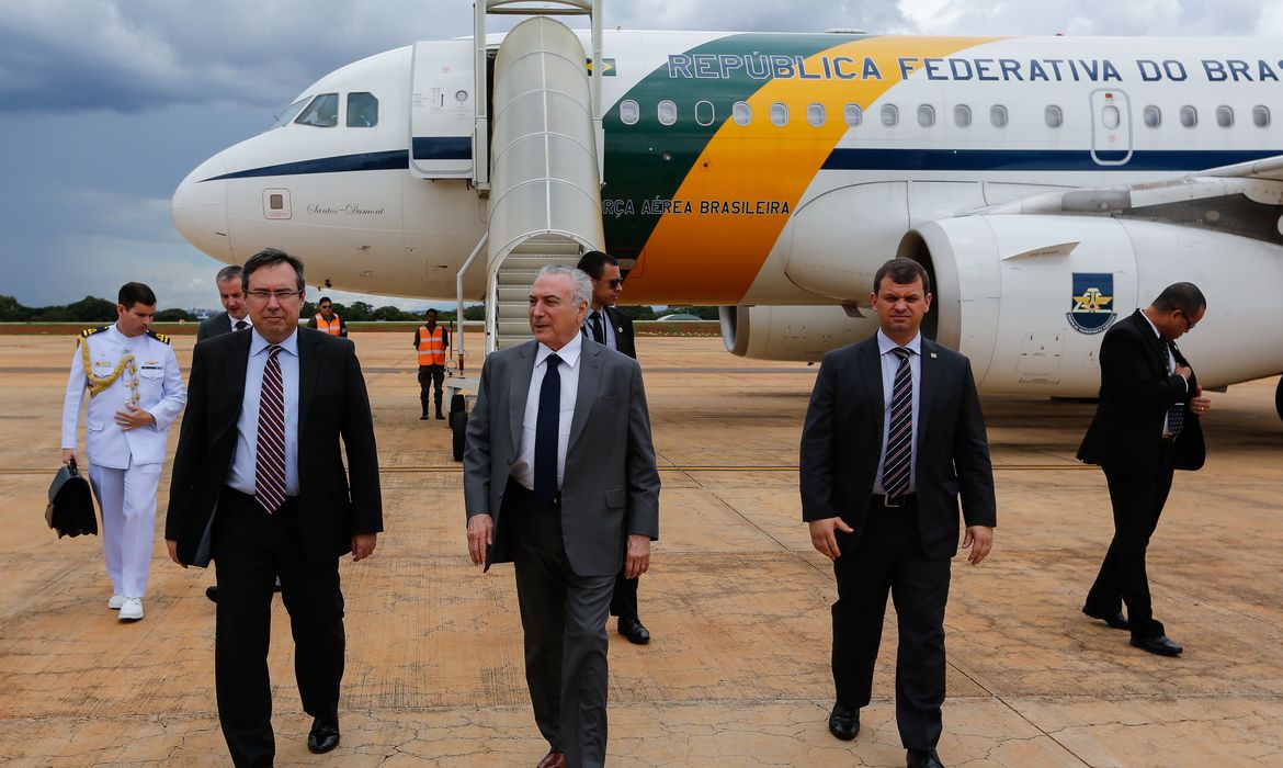 Brasília - O presidente Michel Temer chega à capital federal após alta do Hospital Sírio-Libanês, em São Paulo (Marcos Corrêa/PR)