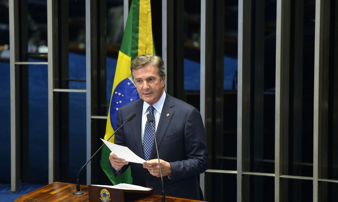 Senador Fernando Collor discursa no plenário do Senado (Wilson Dias/Agência Brasil)