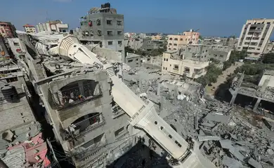 Ataque israelense em Nuseirat, centro de Gaza
17/7/2024 Reuters/Ramadan Abed/Proibida Reprodução