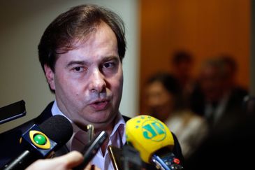 O presidente da Câmara dos Deputados, Rodrigo Maia fala após participar do III Encontro da Câmara Espanhola no Rio de Janeiro, no Museu do Amanhã, na zona portuária do Rio.