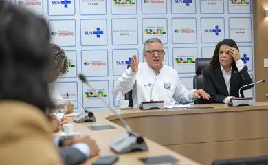 Brasília (DF) 25/11/2025 - O ministro da Saúde, Alexandre Padilha, anuncia durante café com lideranças evangélicas a compra da vacina contra o vírus sincicial respiratório (VSR) e o cronograma de distribuição aos estados.  Foto: Fabio Rodrigues-Pozzebom/ Agência Brasil