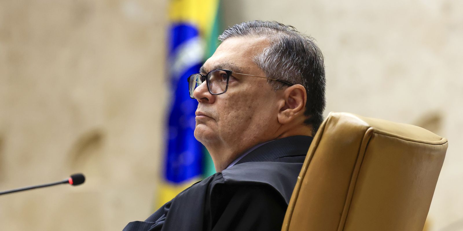 Dino descarta razões que o impeçam de julgar denúncia contra Bolsonaro Dino descarta razões que o impeçam de julgar denúncia contra Bolsonaro