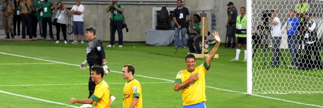 Washington comemora gol no Maracanã