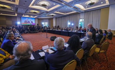 Lula em reunião com representantes do setor do turismo
