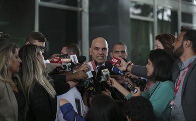 Brasília - O ministro da Justiça, Alexandre de Moraes, fala à imprensa após reunião com a presidente do STF, Cármen Lúcia  (José Cruz/Agência Brasil)