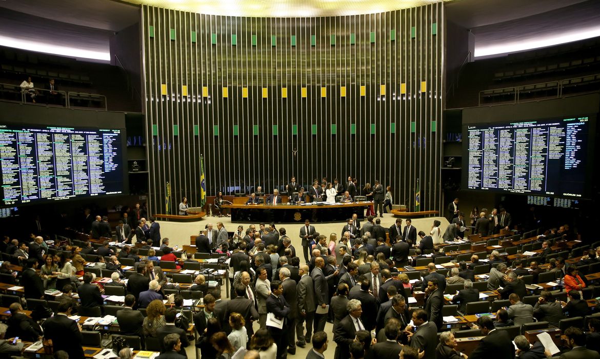 Brasília - Câmara faz sessão para analisar fundo de financiamento de campanhas (Wilson Dias/Agência Brasil)
