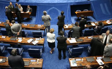 Brasília - O presidente do Senado, Renan Calheiros, marcou para segunda-feira (25) a sessão de eleição da comissão especial do impeachment (Fabio Rodrigues Pozzebom/Agência Brasil)