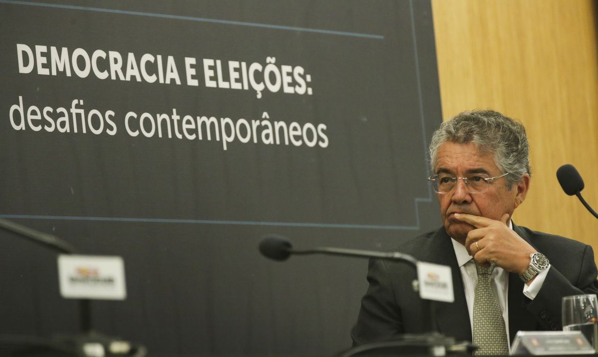 O ministro do Supremo Tribunal Federal (STF) Marco Aurélio Mello  durante abertura do seminário Democracia e eleições: desafios contemporâneos, no UniCEUB – Centro Universitário de Brasília.