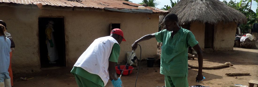 Profissionais da saúde da Guiné reforçam os cuidados com os hábitos de higiene no atendimento aos doentes com ebola