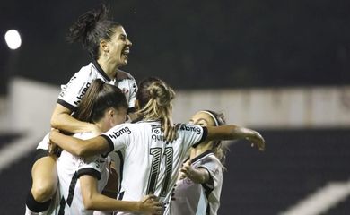 Corinthians estreia com vitória por 3 a 0 contra o estreante Napoli-SC no Brasileiro Feminino - em 17/04/2021
