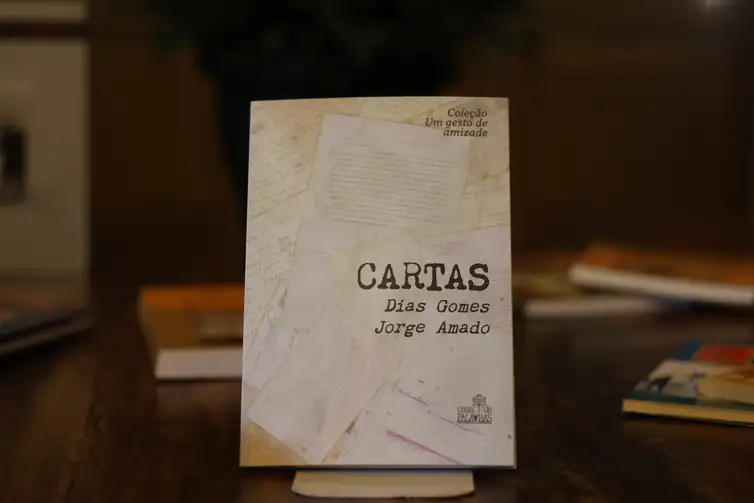 Salvador (BA), 07/08/2025 - Lançamento do livro Cartas: Dias Gomes - Jorge Amado na biblioteca do Palacete Tira-Chapéu durante a Festa Literária Internacional do Pelourinho - Flipelô. Foto: Rovena Rosa/Agência Brasil