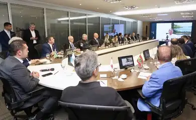 Rio de Janeiro (RJ), 30/10/2025 - Governador do Rio de Janeiro, Claudio Castro, durante reunião com governadores para tratar sobre ações da Operação Policial Contenção. Foto: Governo do RJ/Divulgação