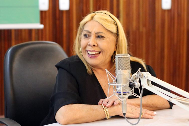 Cadu Pinotti/Agência Brasil São Paulo (SP), 27/05/2025 - Cantora Anastácia, em entrevista para a Rádio Nacional SP. Considerada a “Rainha do Forró”, tem sua estória atrelada a de Dominguinhos, que foi seu principal parceiro na carreira musical. Foto: Cadu Pinotti/Agência Brasil