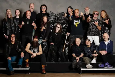 Brasília (DF), 22/07/2025 - Cantor Ozzy Osbourne (c) acompanhado de vários músicos. Foto: ozzyosbourne/Instagram