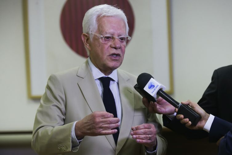 O ministro de Minas e Energia, Moreira Franco fala sobre as tarifas da conta de luz.