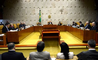 Brasília - Plenário do STF durante julgamento de recurso do presidente da Câmara, Eduardo Cunha, contra rito de impeachment da presidenta Dilma Rousseff, definido pelo Supremo  (Antonio Cruz/Agência Brasil)