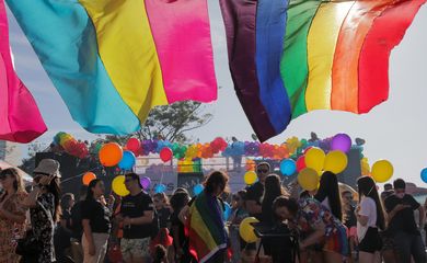 Após dois anos sem ser realizada, a 23ª Parada do Orgulho LGBTS acontece em Brasília