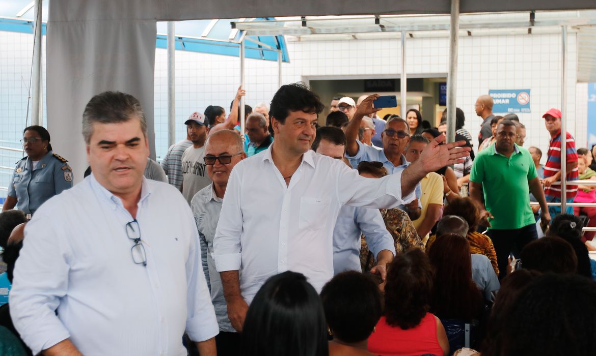  O ministro da Saúde, Luiz Henrique Mandetta e autoridades visitam o Hospital Municipal do Olho de Duque de Caxias