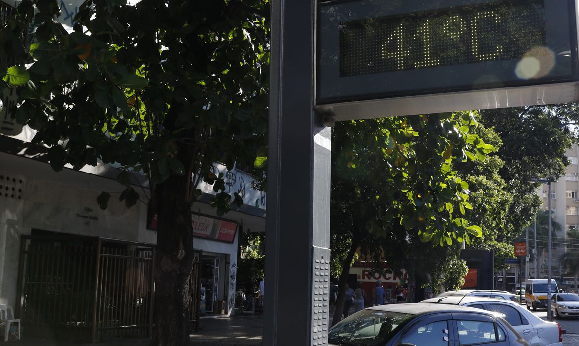 Rio de Janeiro e outras capitais podem ter recorde de calor nesta