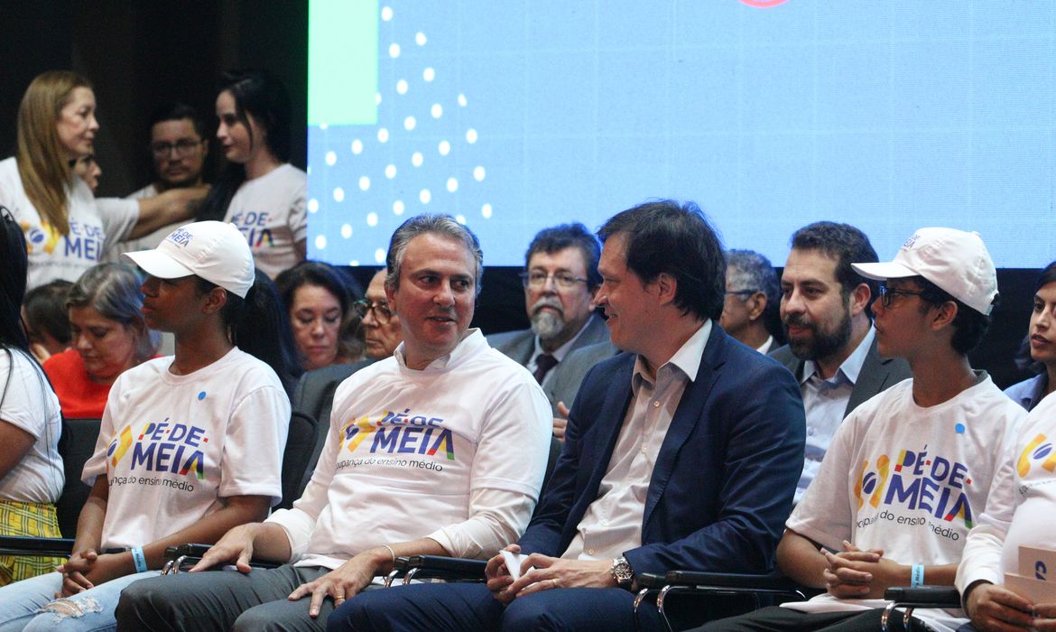 São Paulo (SP), 03/04/2024 - O ministro da Educação, Camilo Santana, participa do lançamento do programa Pé-de-Meia na Secretaria de Estado de Educação de São Paulo. Foto: Rovena Rosa/Agência Brasil