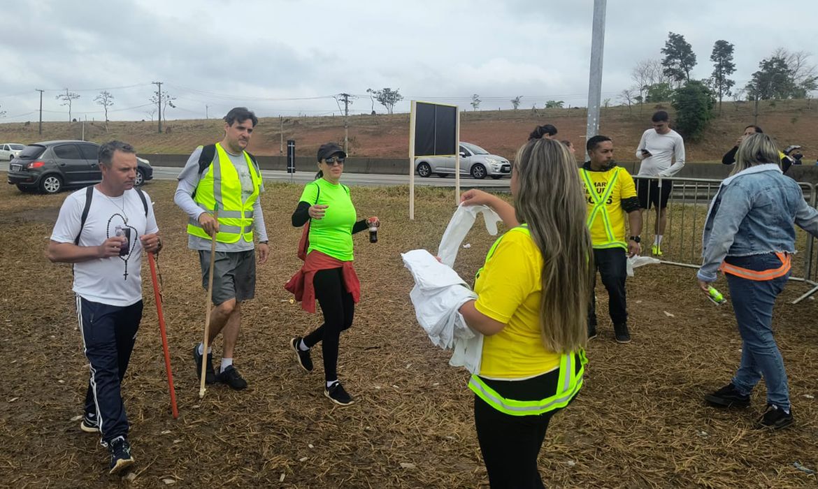 Belém (PA), 11/10/2025 - Romeiros utilizam as tendas de apoio da RioSP durante o Círio de Nazaré. Foto: Comunicação RioSP/Divulgação