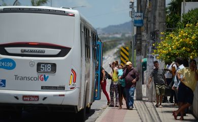 Vitória (ES) - Ônibus, comércio e escolas voltam a funcionar na Grande Vitória (Tânia Rêgo/Agência Brasil) 