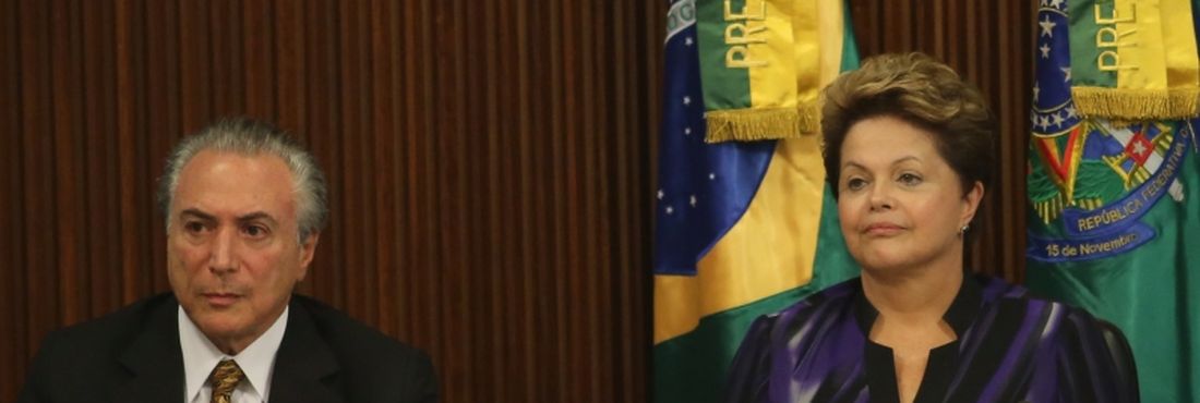 Brasília - A presidenta Dilma Rousseff se reúne com governadores e prefeitos. Ela propôs a convocação de um plebiscito que autorize Constituinte para fazer a reforma política