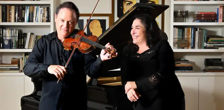 Violinista Fábio Brucoli e pianista Rosana Diniz
