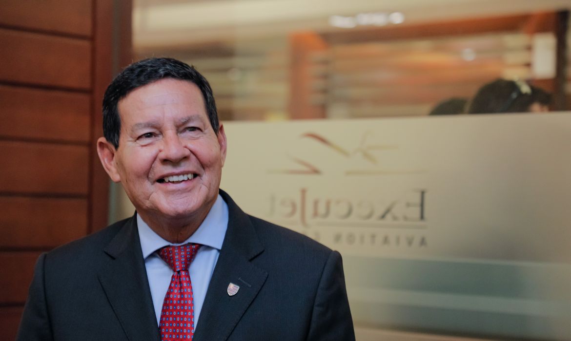 (Dubai-AEU, 30/09/2021) Vice-Presidente da República, Hamilton Mourão durante Chegada e recepção em Dubai.


Foto: Romério Cunha/ VPR