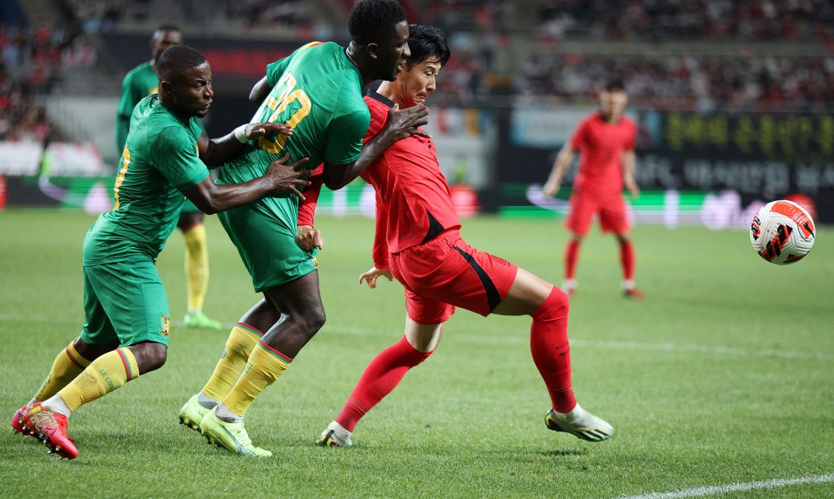 Son Heung-min em jogo contra Camarões