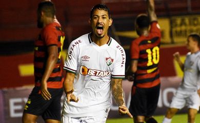 Fluminense bate Sport por 2 a 1 de virada