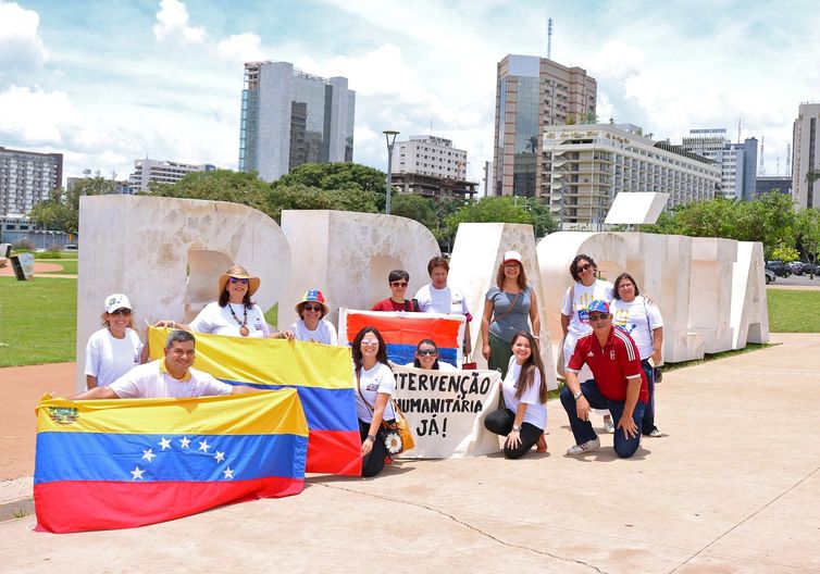 Maria Teresa Belandria, protesto Contra Nicolas Maduro