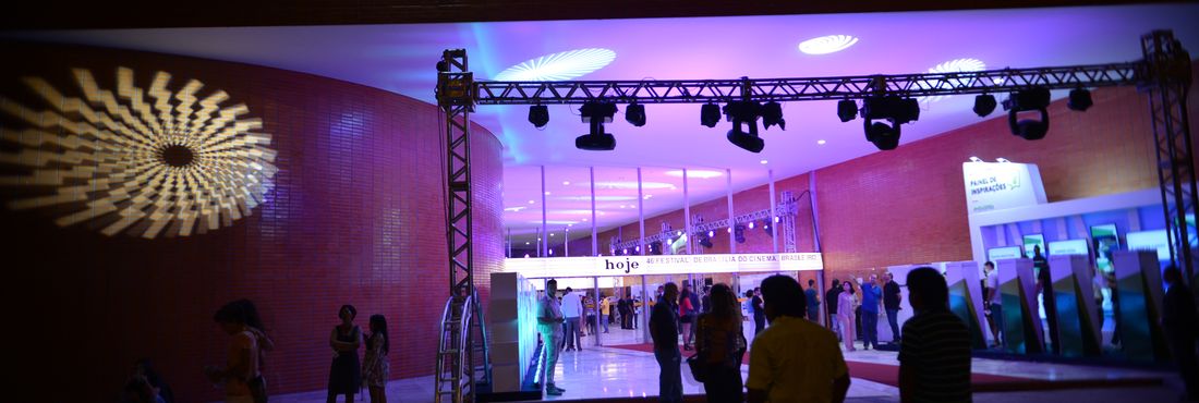 Festival de Cinema de Brasília teve noite dedicada ao brega nesta sábado (21)
