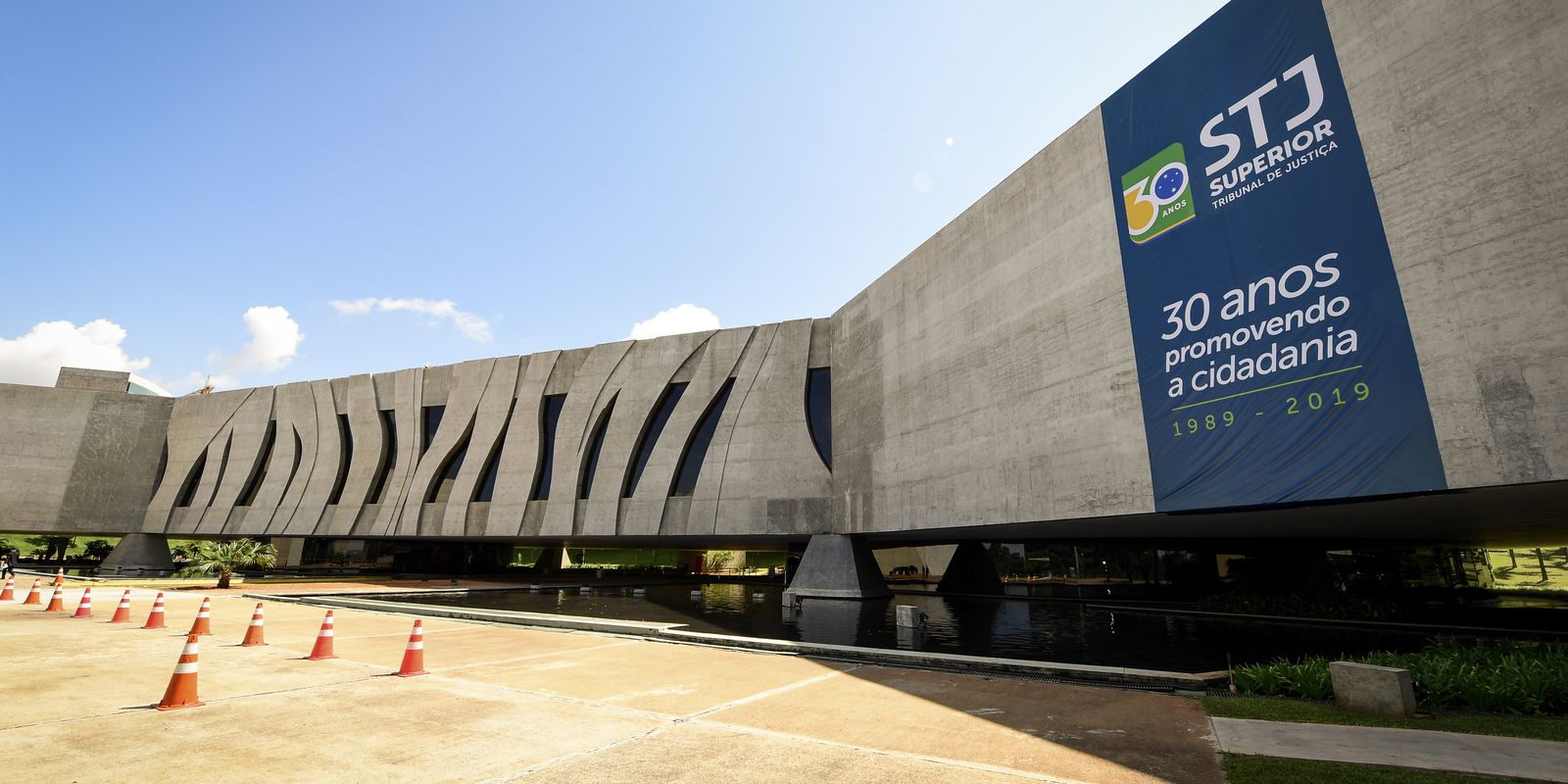 STJ valida "nervosismo" como razão para abordagem e busca policial
