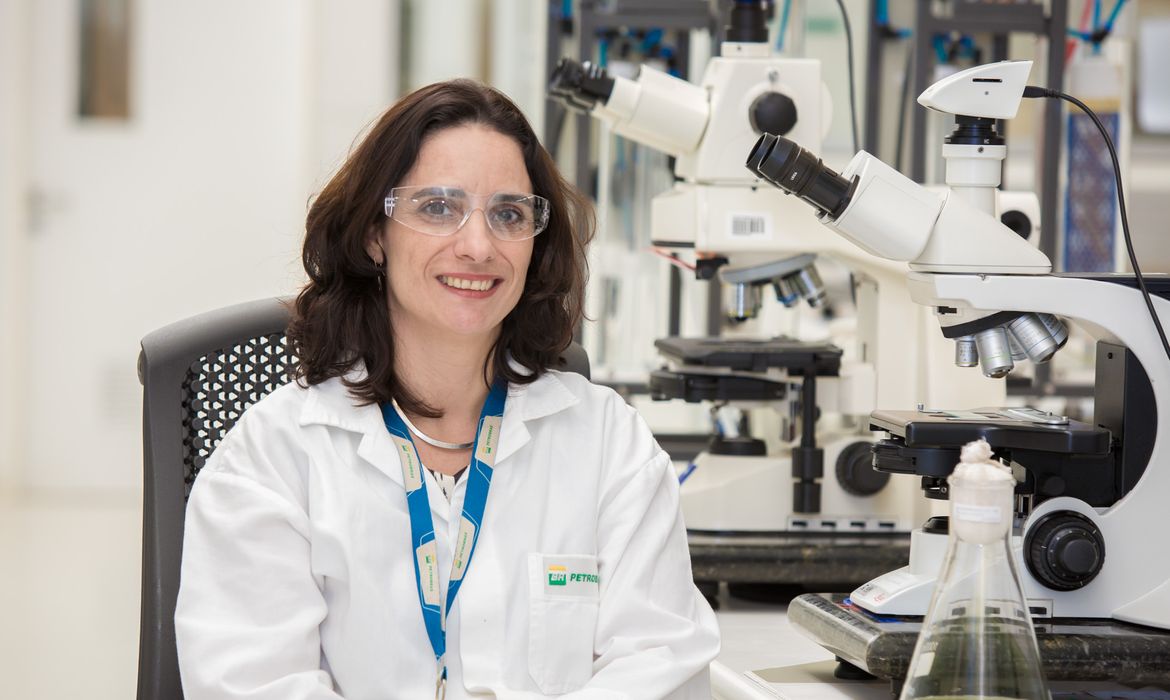 Gerente de Biotecnologia do Centro de Pesquisa (Cenpes) da Petrobras, Juliana Vaz