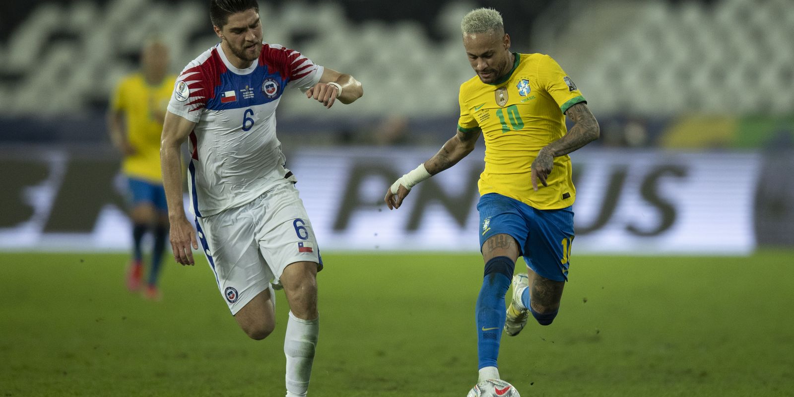 Quase fora do Catar, Chile soma mais uma decepção contra o Brasil