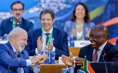 Rio de Janeiro (RJ), 19/11/2024 - Presidente da República, Luiz Inácio Lula da Silva e o presidente da África do Sul, Cyril Ramaphosa, durante sessão de encerramento da Cúpula de Líderes do G20 e cerimônia de transmissão da presidência do G20. Foto: Ricardo Stuckert/PR
