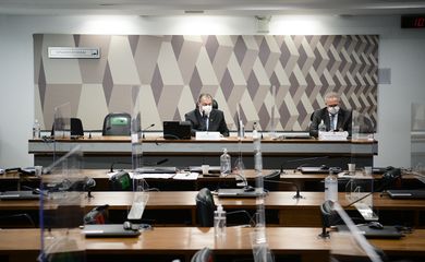 Comissão Parlamentar de Inquérito da Pandemia (CPIPANDEMIA) realiza oitiva de beneficiário e de ex-médico da Prevent Senior. A operadora de saúde é acusada de ocultar mortes de pacientes por Covid-19 e de pressionar médicos a prescreverem