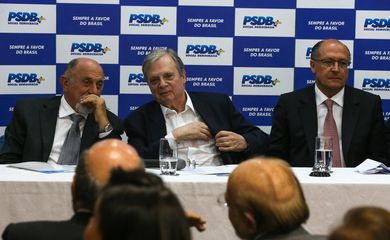 Brasília - Simão Jatene, Tasso Jereissati e Geraldo Alckmin participam da reunião da  Executiva Nacional do PSDB(Fabio Rodrigues Pozzebom/Agência Brasil)