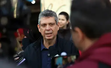 Macêdo diz que derrubada de decreto do IOF foi derrota do país