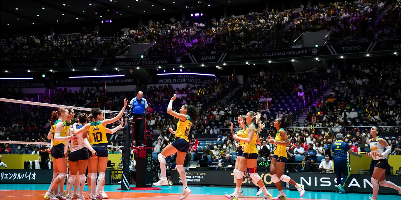 Brasil vence quarto jogo no vôlei feminino sem perder nenhum set